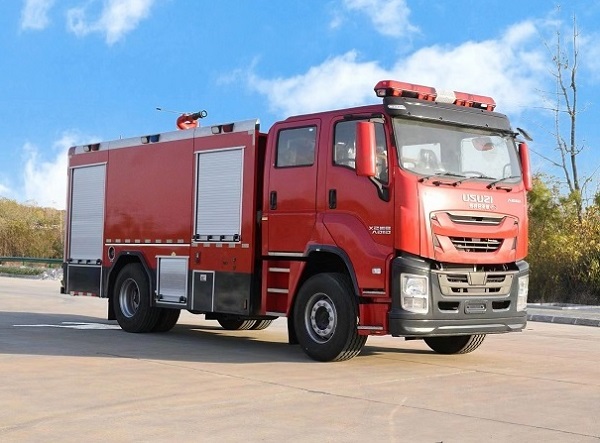 五十鈴8.5噸水罐消防車(chē)