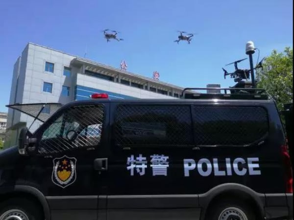 依維柯歐勝無人機(jī)指揮車