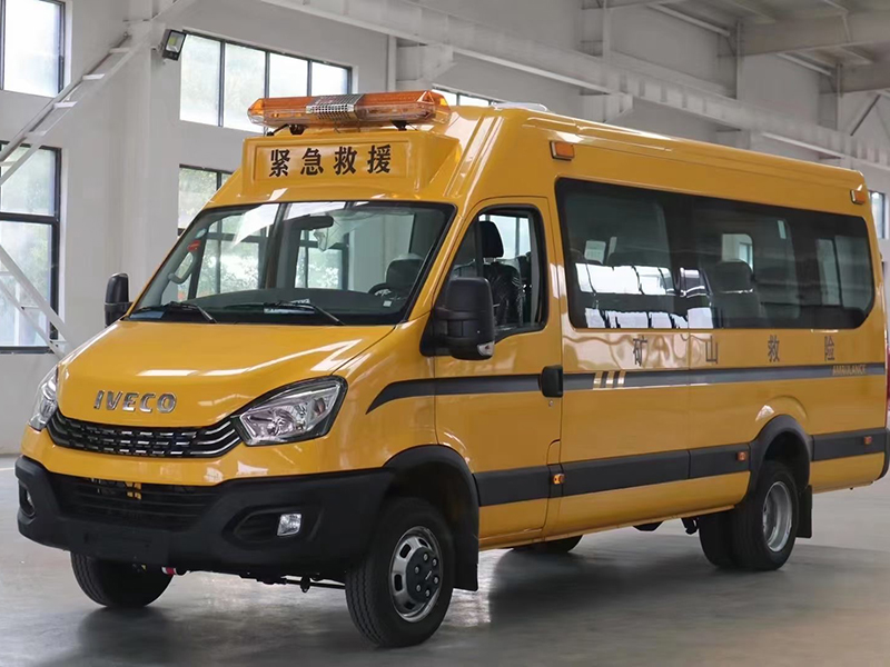 依維柯9-11座救險(xiǎn)車(chē)